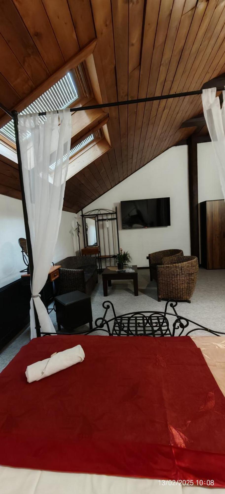 Hotel Plzensky Dvur Frýdek-Místek Exteriör bild